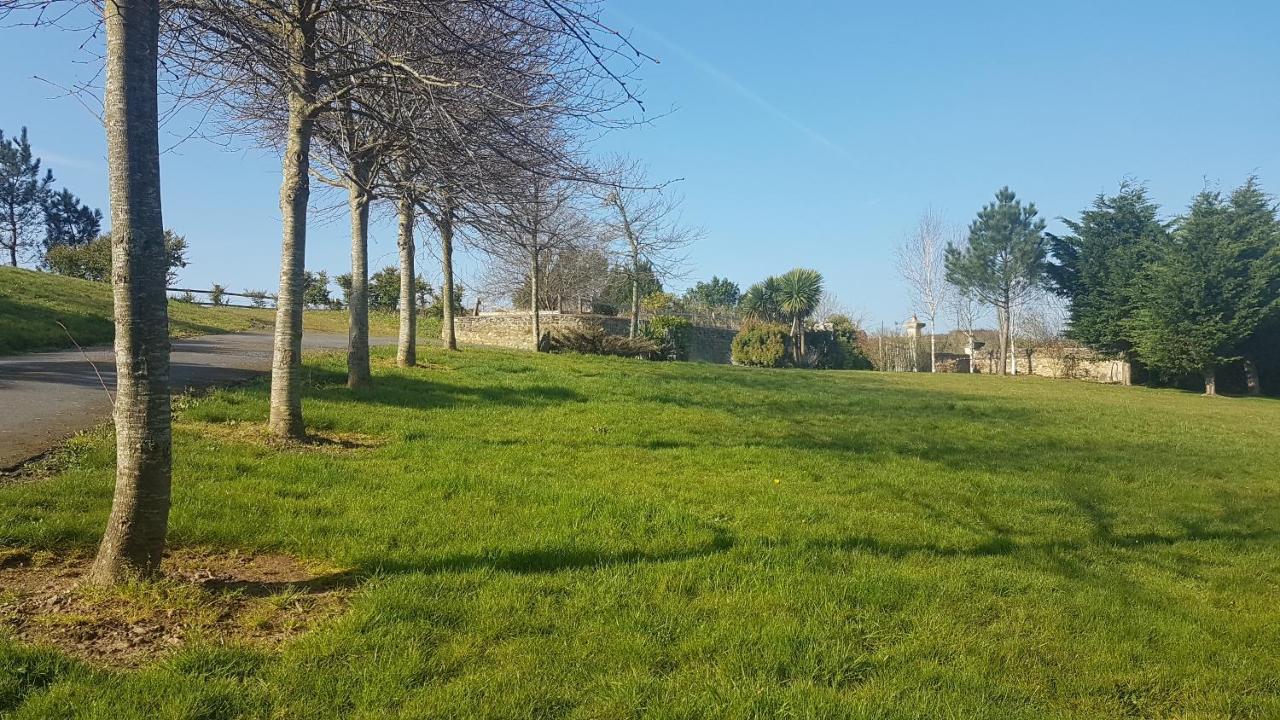 Le domaine des Roseraies Monfréville Extérieur photo