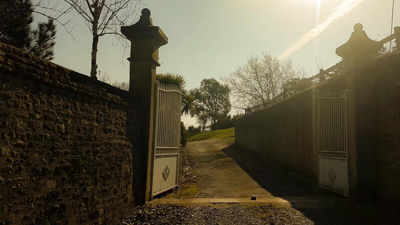 Le domaine des Roseraies Monfréville Extérieur photo