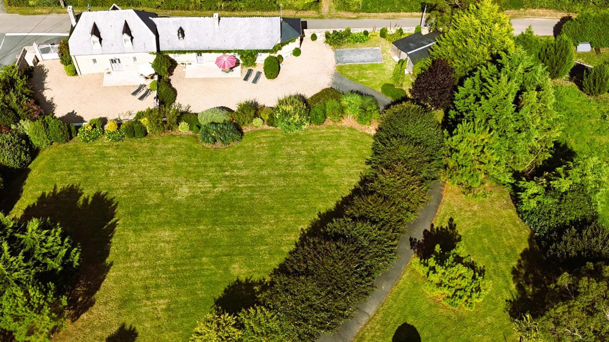 Le domaine des Roseraies Monfréville Extérieur photo