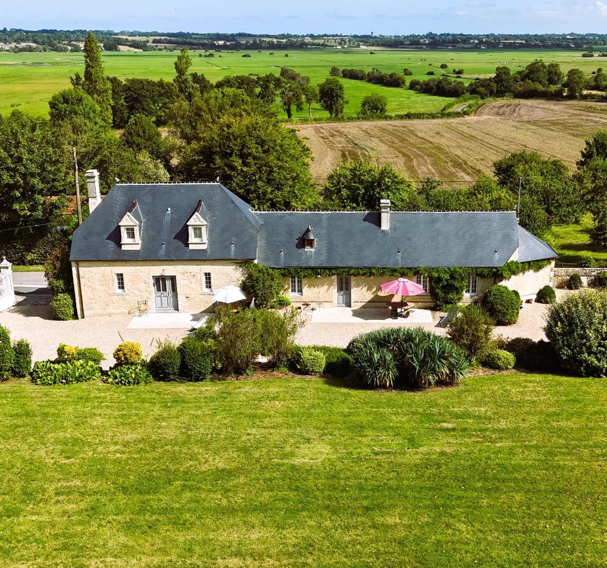 Le domaine des Roseraies Monfréville Extérieur photo